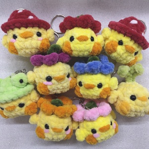 Cuki csibés kulcstartó  - Meska.hu