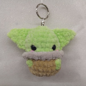Horgolt Grogu/Yoda figura Star Wars rajongóknak  - táska & tok - kulcstartó & táskadísz - kulcstartó - Meska.hu