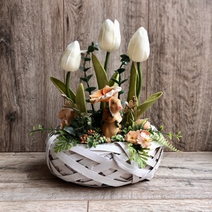 Tulipános-nyuszis tavaszi asztaldísz.    ( fehér) - Meska.hu