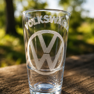 Egyedi kézzel gravírozott Volkswagen üvegpohár (420 ml) � Ajándék autórajongóknak - otthon & életmód - konyhafelszerelés, tálalás - tálalás - pohár - Meska.hu