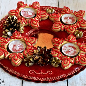 Piros mézeskalács koszorú arany díszítéssel - Meska.hu