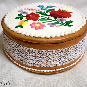 Kerek kalocsai mintás mézeskalács doboz - esküvő - emlék & ajándék - doboz - Meska.hu