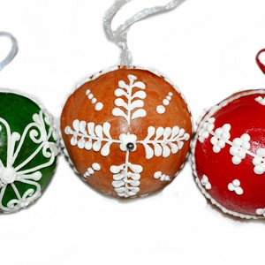 Mézeskalács gömb karácsonyfadísz vegyes csomag (színes) - Meska.hu