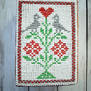 Mézeskalács doboz keresztszemes hímzés mintával - otthon & életmód - dekoráció - asztal és polc dekoráció - díszdoboz - Meska.hu