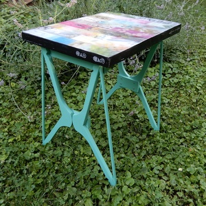 Vidám színes asztalka, Otthon & Életmód, Bútor, Asztal, Decoupage, transzfer és szalvétatechnika, Festett tárgyak, MESKA