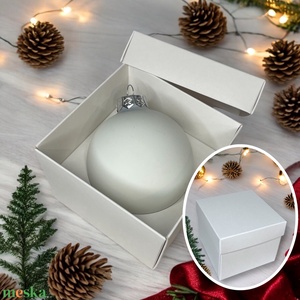 Díszdoboz+egyedi felirat 8 cm-es üveggömb. - karácsony - karácsonyi lakásdekoráció - karácsonyfadíszek - Meska.hu