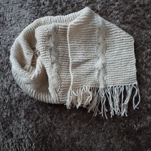 Beige gyapjú sál - ruha & divat - sál, sapka, kendő - sál - Meska.hu Beige gyapjú sál - ruha & divat - sál, sapka, kendő - sál - Meska.hu
