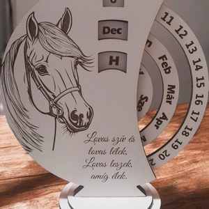 öröknaptár Lovas Fehér - Meska.hu