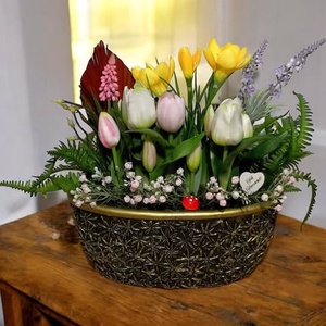 Dekor Tulipán Ovális Kaspóban, Otthon & Életmód, Virágdekoráció, Virágok, Virágcsokor, , Élethű Dekor tulipán.
Dekor elemekkel.
Tulipánok színe fehér és rózsaszín.
Kerámia kaspóban.
Mérete..., MESKA