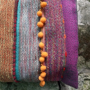 Szalagfüles pakolós vidám pomponokkal - táska & tok - bevásárlás & shopper táska - shopper, textiltáska, szatyor - Meska.hu