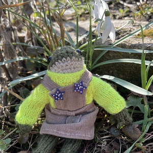 Béka kordbársony ruhában , Otthon & Életmód, Dekoráció, Dísztárgy, Horgolás, MESKA