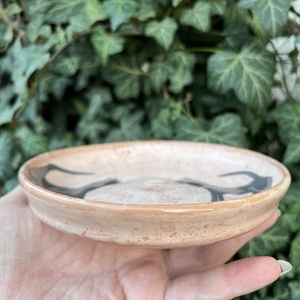 Kézzel festett  kerámia tál � Fekete macskák  - otthon & életmód - konyhafelszerelés, tálalás - tálalás - tányér & étkészlet - Meska.hu