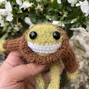 Tavaszváró béka � Kézzel kötött egyedi figura (14 cm) - otthon & életmód - dekoráció - dísztárgy - Meska.hu