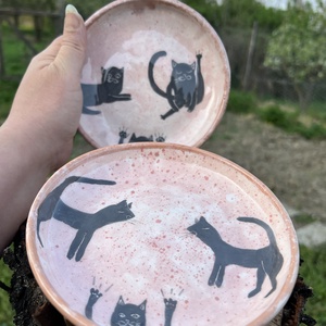 Fekete cicás kerámia tányér szett (2 db) � kézzel készült, egyedi darabok, Otthon & Életmód, Konyhafelszerelés, tálalás, Tálalás, Tányér & Étkészlet, , MESKA