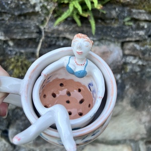 Egyedi kézműves kerámia teáscsésze szűrővel � Wellness a bögrében - Meska.hu