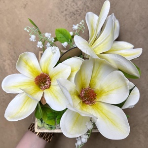 � Anyák napi magnóliás virágbox � kézzel készült dekoráció -  - Meska.hu