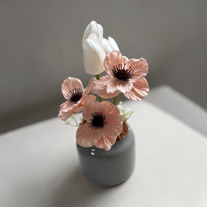  Pipacsos�tulipános asztaldísz � elegáns, szürke kaspóban  - otthon & életmód - dekoráció - asztal és polc dekoráció - asztaldísz - Meska.hu