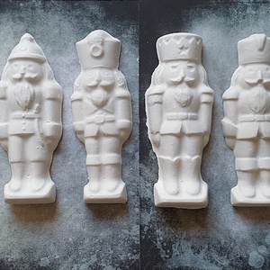 Diótörő figurák: 9,5 cm a hosszúk, dekorációs célokra, díszítésre - Meska.hu