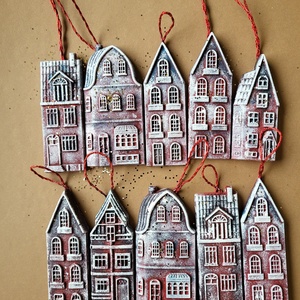 10 db karácsonyi házikó függő dísz, zsineggel, vagy anélkül, fehér, vagy színezett - Meska.hu