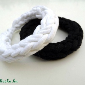 AKCIÓ! Feketén-fehéren - fonott textilnyaklánc -  - Meska.hu