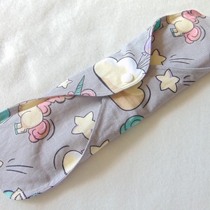 31 cm-es mosható női betét- maxi / unikornisok / intimbetét, mosható betét, környezetbarát termék - Meska.hu