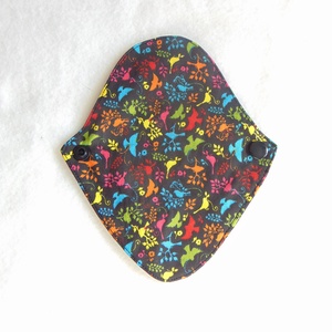 Mosható tanga tisztasági betét / fekete- színes madár mintás   - szépségápolás - intim higiénia - tisztasági betét - Meska.hu