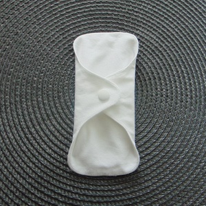 16 cm-es MINI betét- fehér - szépségápolás - intim higiénia - intimbetét - Meska.hu