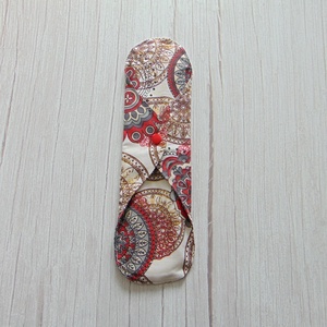 31 cm-es mosható betét / szürke- piros mandala mintás - szépségápolás - intim higiénia - intimbetét - Meska.hu