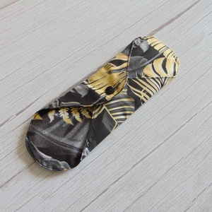 24 cm-es mosható női betét- fekete, szürke-arany levél mintás /intimbetét, mosható textil betét, környezetbarát termék - szépségápolás - intim higiénia - intimbetét - Meska.hu