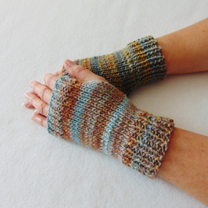 Vernonia 04 - kötött kézmelegítő. S-M méretű. / Puha, meleg és elegáns, rövid kötött kézmelegítő/ ujjatlan kesztyű - ruha & divat - sál, sapka, kendő - kesztyű - Meska.hu