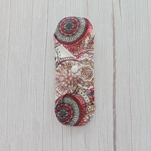 20 cm-es mosható betét  / piros- szürke mandala mintás - szépségápolás - intim higiénia - intimbetét - Meska.hu