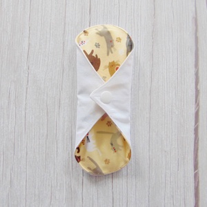 17 cm-es Mini betét / bézs- barna cica mintás  - szépségápolás - intim higiénia - intimbetét - Meska.hu