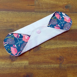 24 cm-es mosható betét- vékony / flamingó mintás  - szépségápolás - intim higiénia - intimbetét - Meska.hu