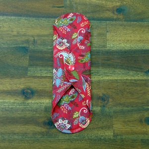 24 cm-es mosható női betét- vékony / piros keleti varázs mintás  - szépségápolás - intim higiénia - intimbetét - Meska.hu