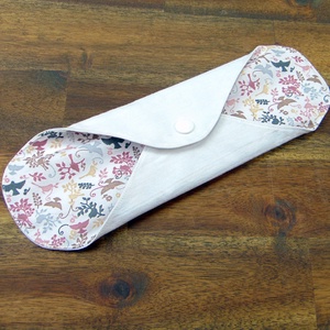 24 cm-es mosható betét- vékony / apró madár mintás  - szépségápolás - intim higiénia - intimbetét - Meska.hu