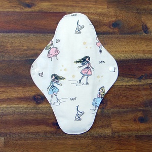 29 cm-es mosható női betét / korcsolyázó hercegnők, Szépségápolás, Intim higiénia, Intimbetét, Varrás, MESKA