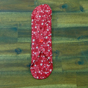 29 cm-es mosható női betét - piros- krém kis virág mintás/ intimbetét, mosható textil betét, környezetbarát termék - szépségápolás - intim higiénia - intimbetét - Meska.hu