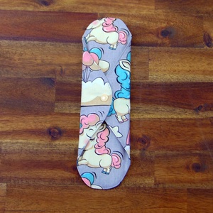 29 cm-es mosható betét / unikornis mintás  - szépségápolás - intim higiénia - intimbetét - Meska.hu