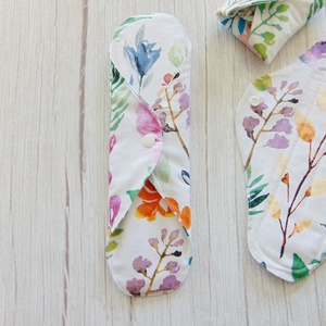 29 cm-es mosható betét / réti virág mintás  - szépségápolás - intim higiénia - intimbetét - Meska.hu