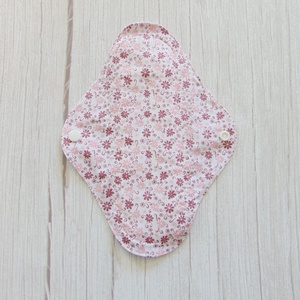 23 cm-es mosható női betét- rózsaszín virág mintás /intimbetét, mosható textil betét, környezetbarát termék - Meska.hu
