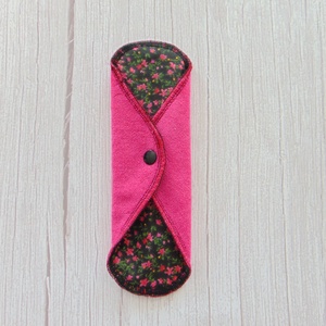 23 cm-es mosható betét / Pink frottír - fekete, rózsaszín kisvirágos - szépségápolás - intim higiénia - intimbetét - Meska.hu