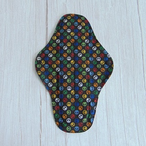 31 cm-es mosható női betét- maxi /  béke jel mintás / mosható textil betét, környezetbarát termék - Meska.hu