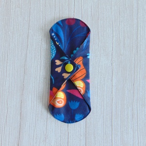 17 cm-es Mini betét / lepkék és virágok - szépségápolás - intim higiénia - intimbetét - Meska.hu