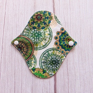 Mosható tisztasági betét- szélesebb / zöld mandala, Szépségápolás, Intim higiénia, Tisztasági betét, Varrás, MESKA