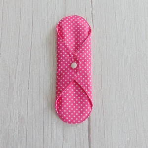 23 cm-es mosható női betét / rózsaszín - fehér pöttyös - szépségápolás - intim higiénia - intimbetét - Meska.hu