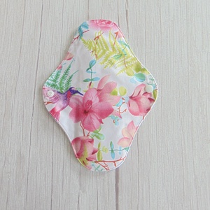 23 cm-es mosható női betét / rózsaszín - virág és kolibri, Szépségápolás, Intim higiénia, Intimbetét, Varrás, MESKA