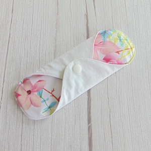 20 cm-es mosható betét / rózsaszín virág és kolibri - szépségápolás - intim higiénia - intimbetét - Meska.hu