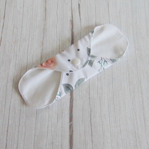 20 cm-es mosható betét vékony / menta lepke és virág mintás   - szépségápolás - intim higiénia - intimbetét - Meska.hu