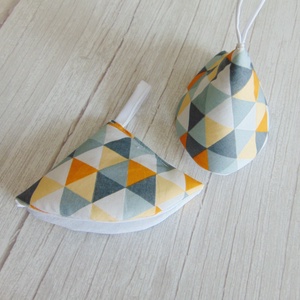 Edényfogó fül / szürke - narancssárga háromszögek, Otthon & Életmód, Konyhafelszerelés, tálalás, Konyhai textil, Edényfogó & Edényfedő, Varrás, MESKA