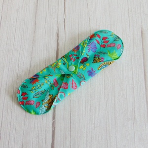 23 cm-es mosható normál betét / dzsungel mintás - menta - szépségápolás - intim higiénia - intimbetét - Meska.hu